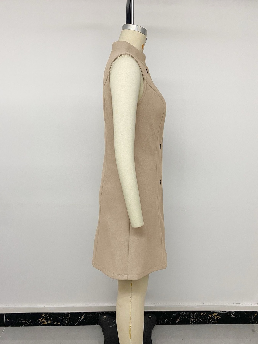 Elegant Button-Down Vest Coat - Picture 10 of 15